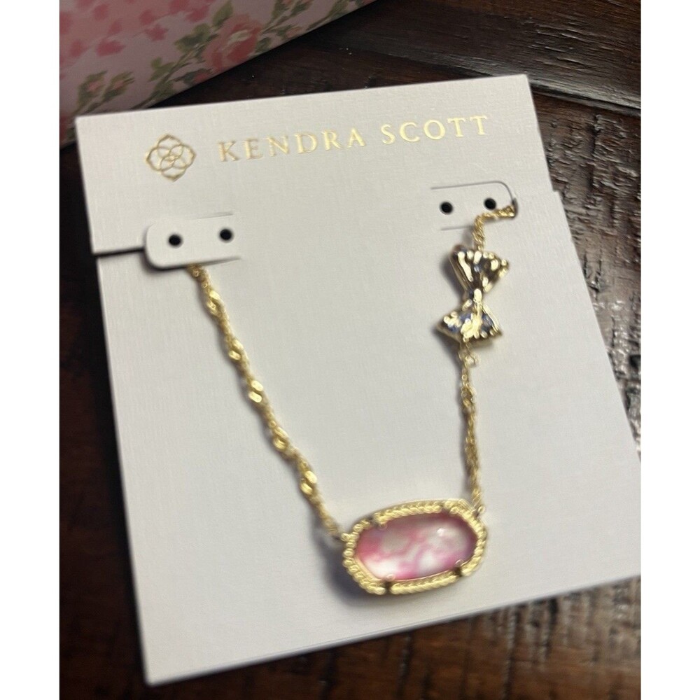 LoveShackFancy X Kendra Scott Elisa Luna Rosa Gold Bow Necklace Posey Pink NWT - Picture 3 of 4